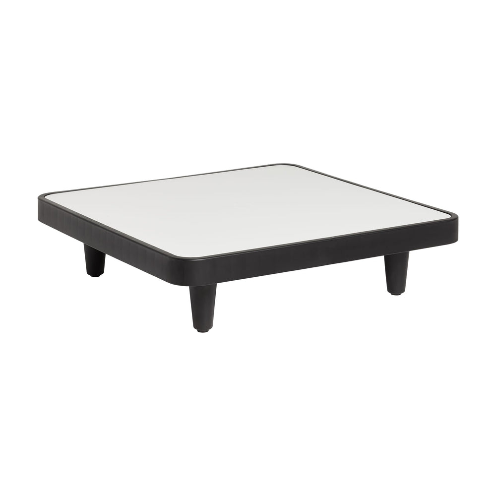 Paletti Table