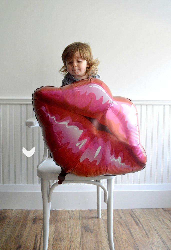 Valentine Kissy Lips Balloon