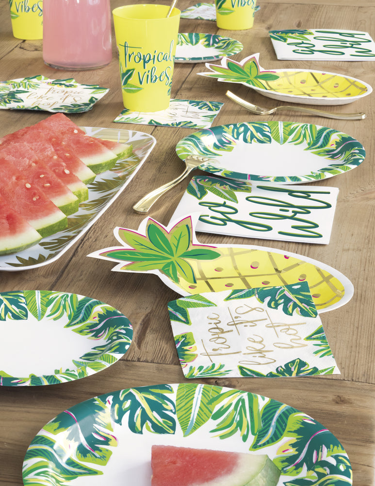 
                
                    Load image into Gallery viewer, Tropical Leaves Dinner Plate 9&amp;quot;
                
            